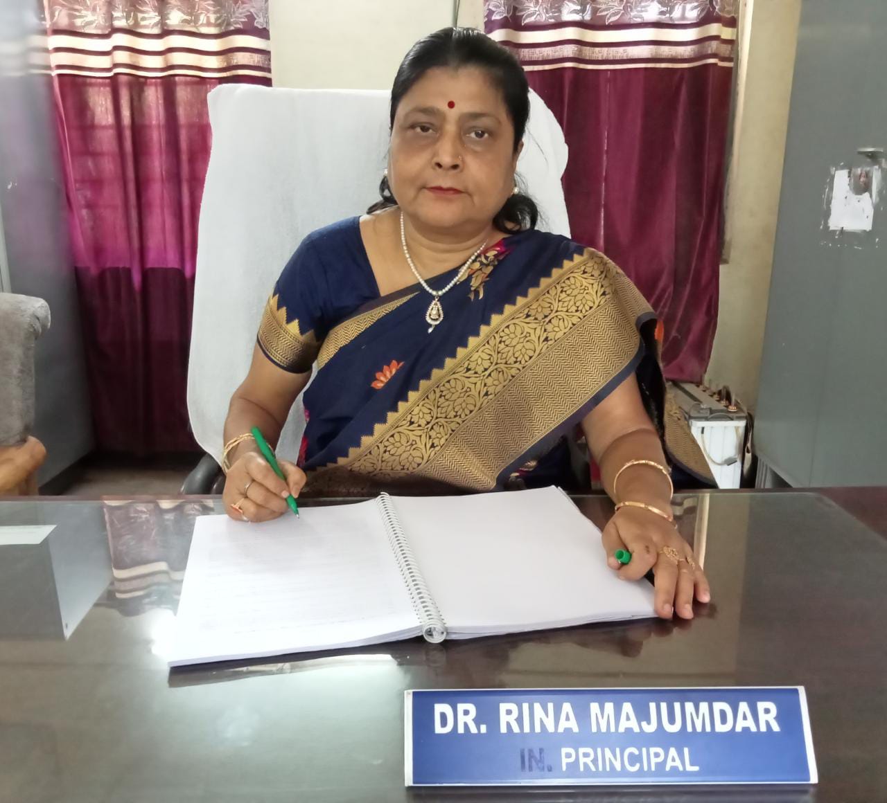 Dr. Rina Majumdar